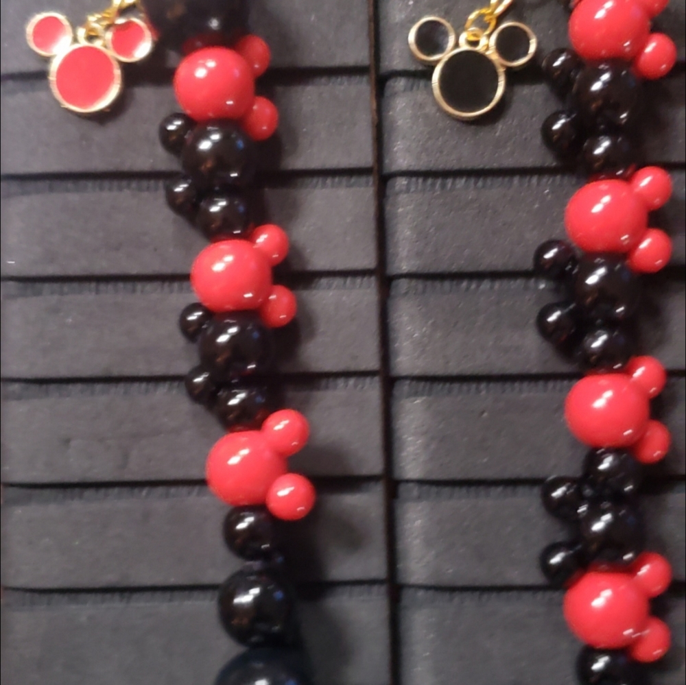 CUSTOMIZED KEYCHAINS
